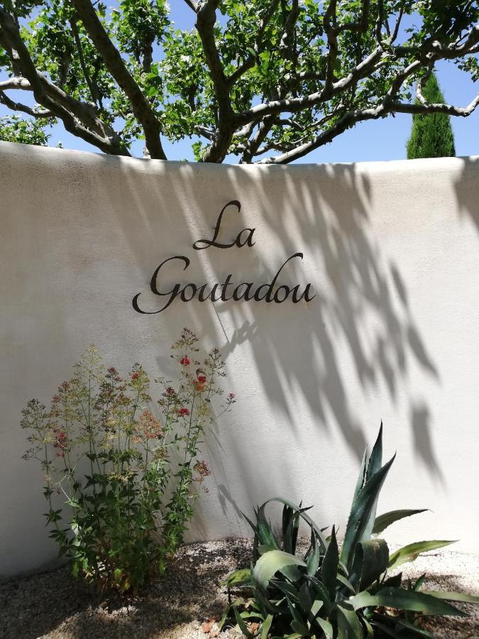 לינה וארוחת בוקר Cabannes La Goutadou מראה חיצוני תמונה