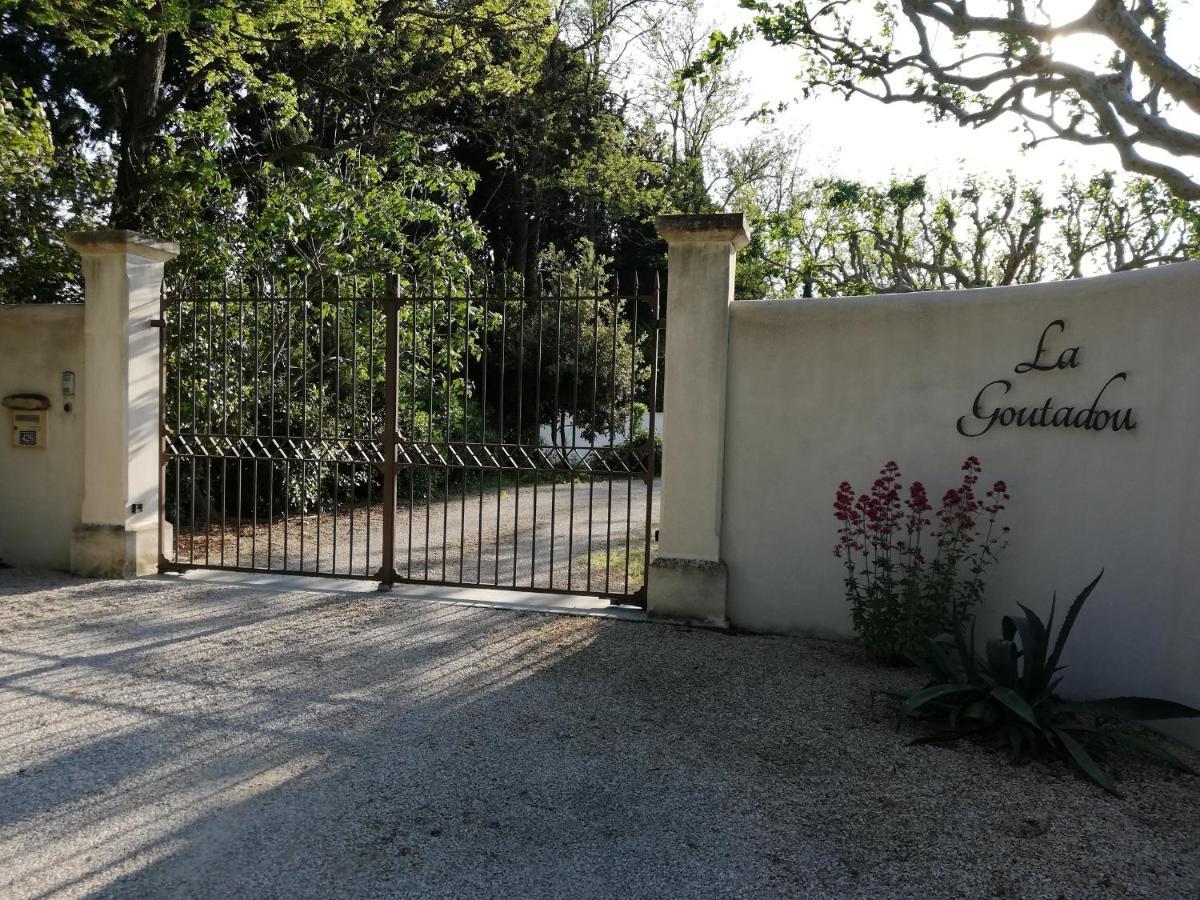 לינה וארוחת בוקר Cabannes La Goutadou מראה חיצוני תמונה