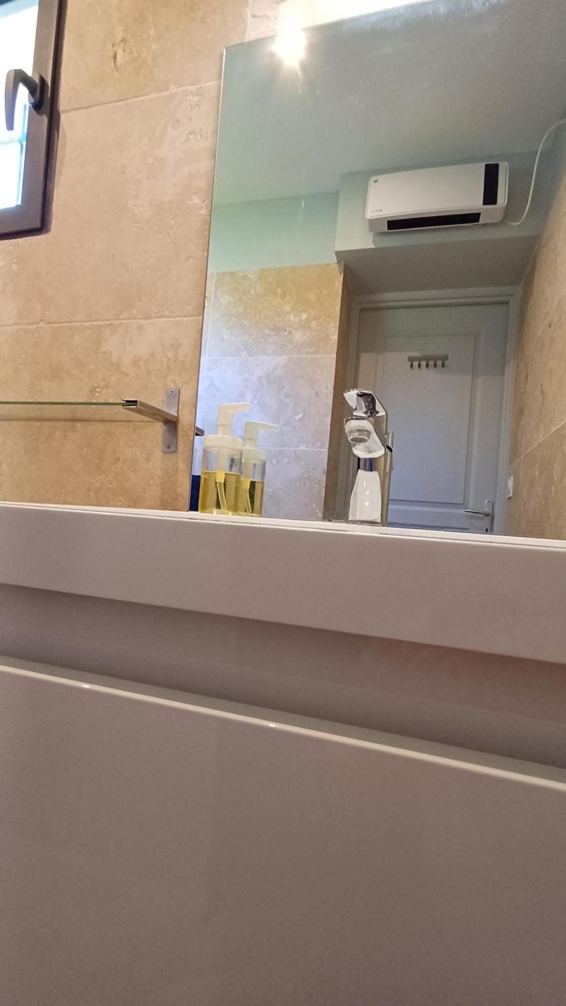 לינה וארוחת בוקר Cabannes La Goutadou מראה חיצוני תמונה